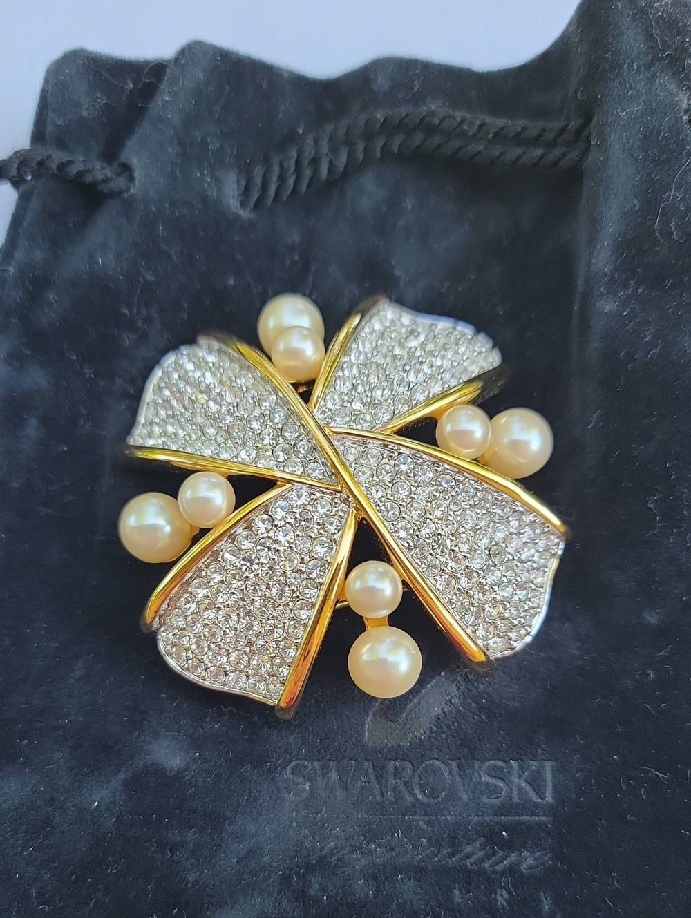 Vintage Swarovski Gold-Tone Pave Crystal & Faux Pearl Cluster Brooch